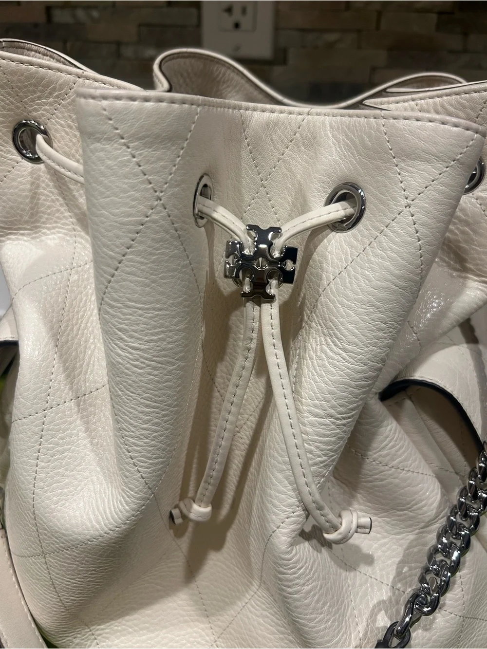 Tory Burch LARGE CHARLIE QUILTED DRAWSTRING SHOULDER BAG - White Cream Like New